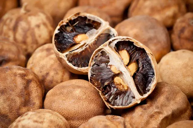 Five 'disruptive' trends in ingredients and flavors for 2025