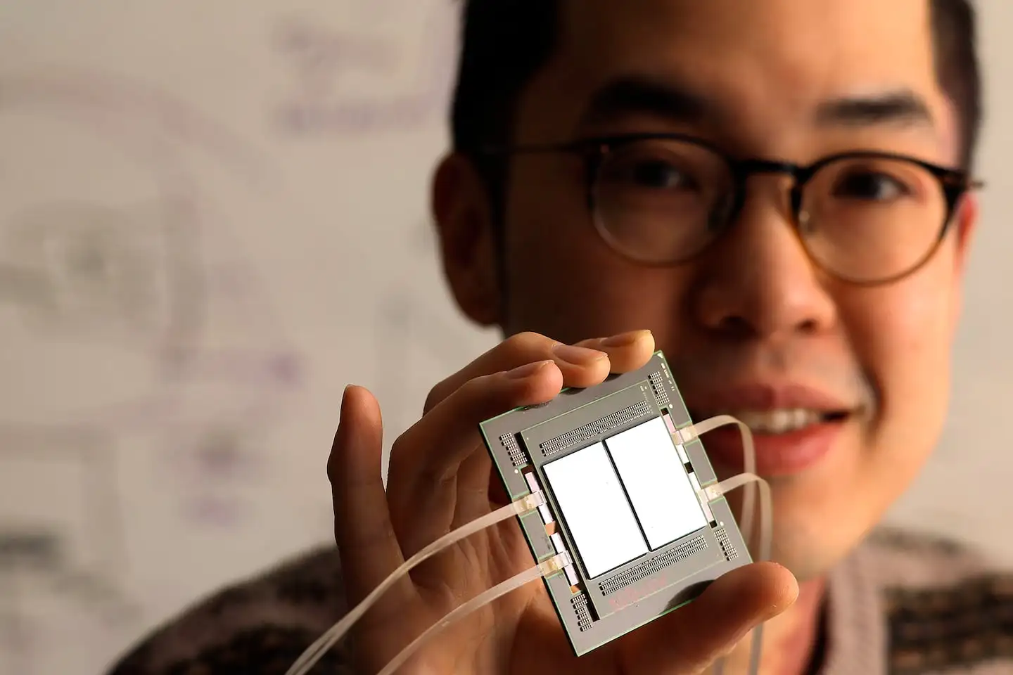 Lightmatter, founded by MIT students, is developing photonic computing chips